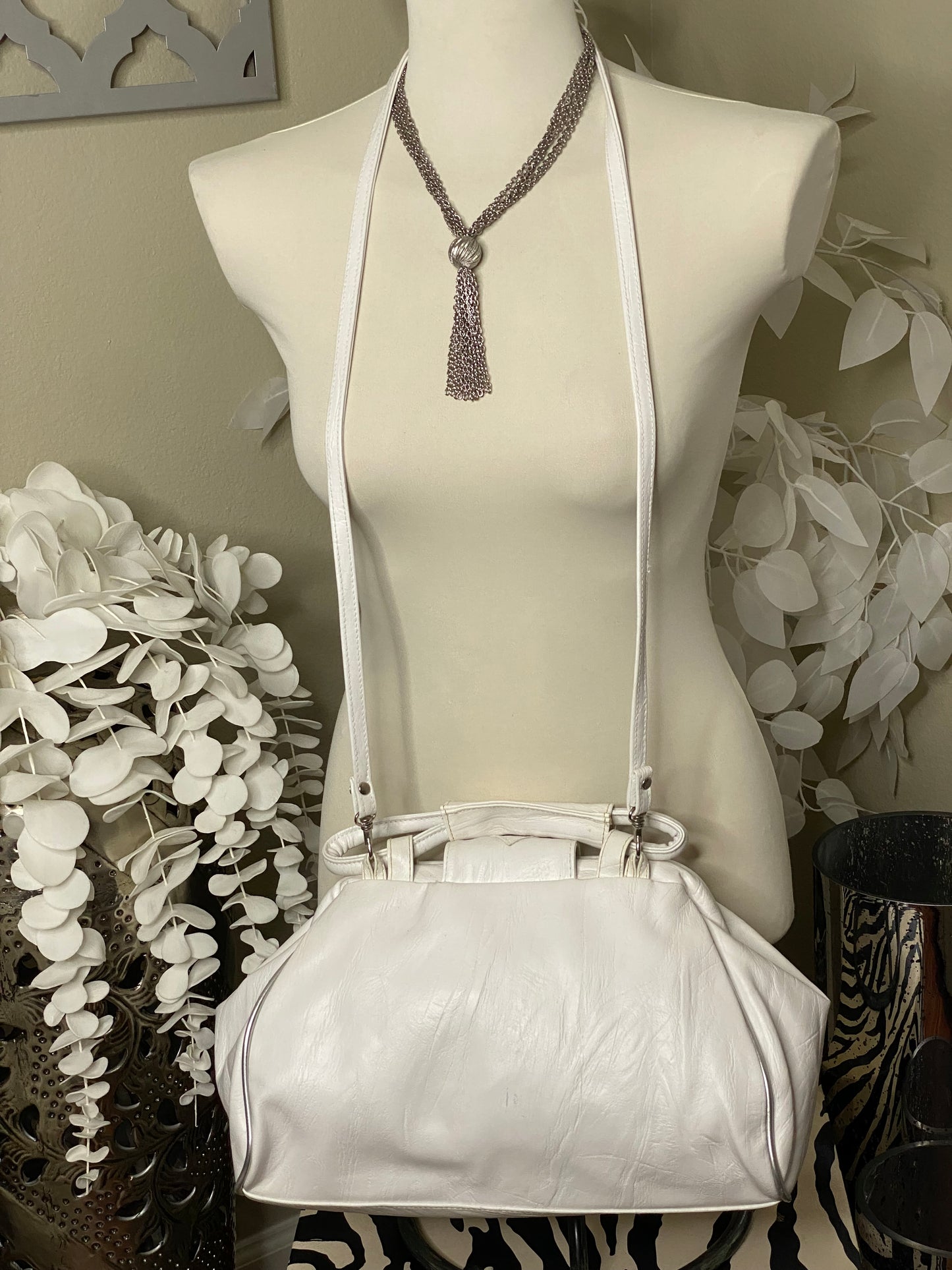 Vintage 80’s Bright White Metallic Silver Handbag